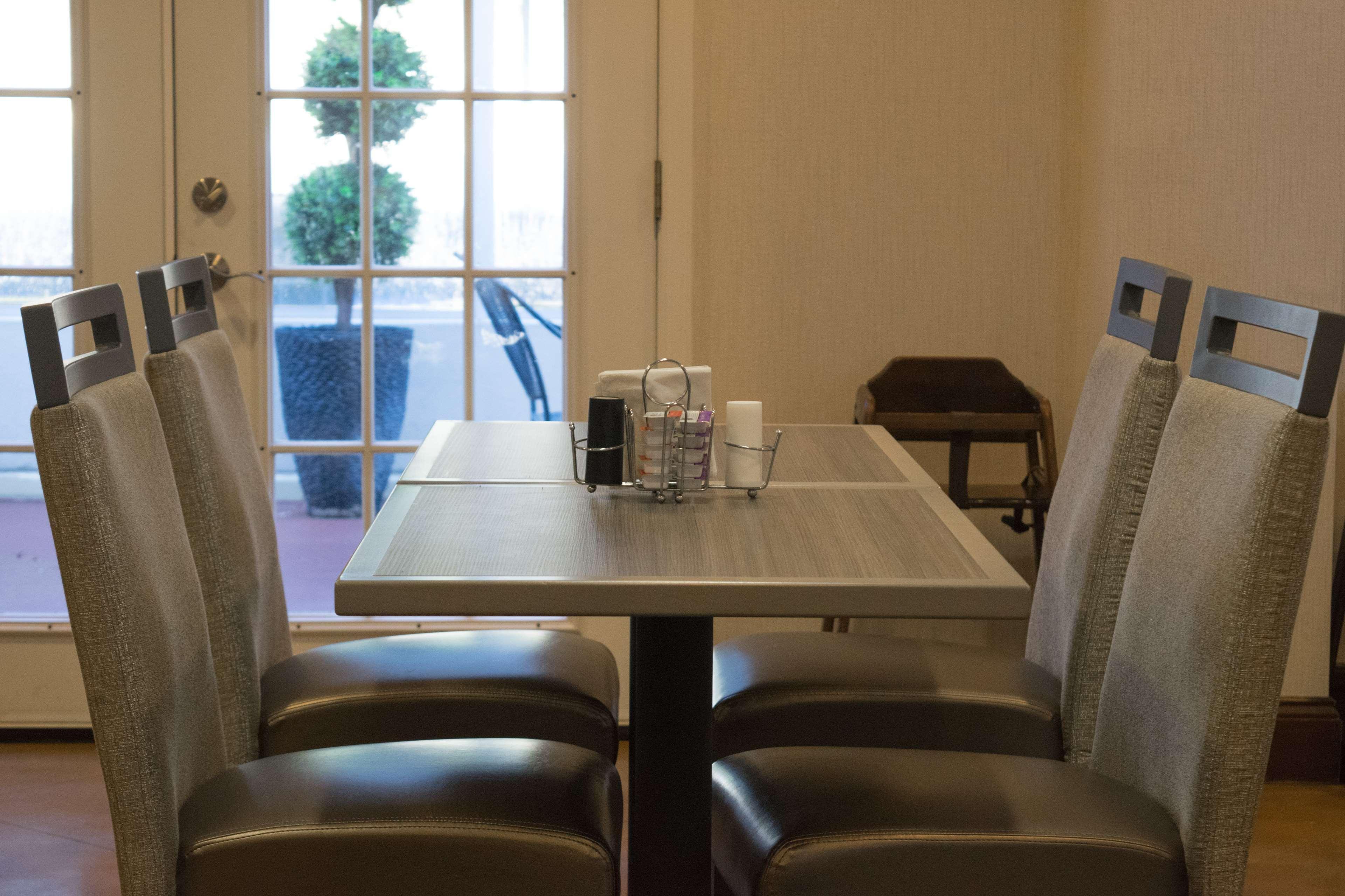 Best Western Plus Waynesboro Bagian luar foto